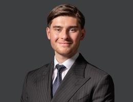 العميل Cian Unsworth