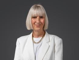 العميل Sarah Verity