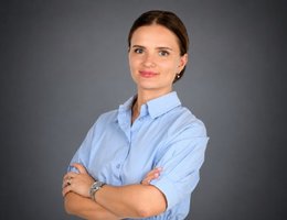 العميل Ekaterina Simsek 
