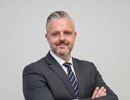 العميل Andrew Newman