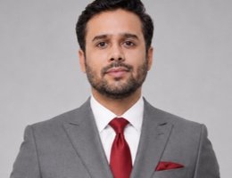 العميل Aditya Bhushan