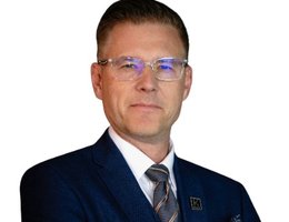 Agent Vladyslav Bazikalov 