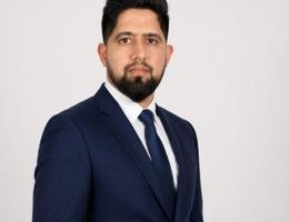 العميل Nisar Ul Haq Shaharyar