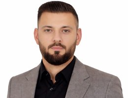العميل Farhan Iqbal