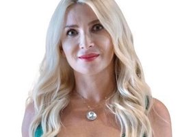 Agent AGNIESZKA GOMOLUCH