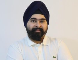 Agent Jainit Bhatia