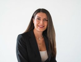 Agent Mona Zgheib