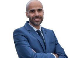 العميل Adil Bougdira