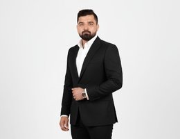 العميل Muhammad Zubair 