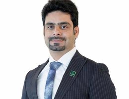 العميل Muzammil Ashiq