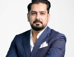 العميل Junaid Imtiaz Qureshi