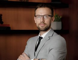 العميل Aleh  Akulau