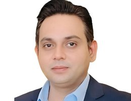 العميل Safdar Alvi