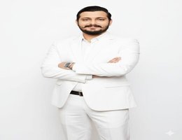 العميل Usama  Aslam 