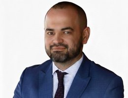 العميل Akmal Sharopov