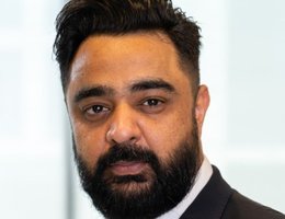 العميل Ahsan Malik