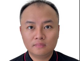 العميل Yujun Huang