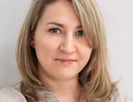 Agent Irina Khayrutdinova