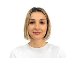 العميل Justina Norman