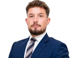 العميل Cash Bishop