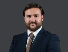 العميل Harrison Bryan