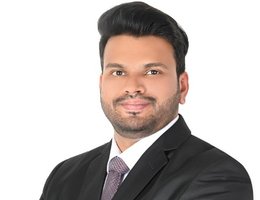 العميل Aaron  Lobo