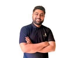 العميل Syed Hassan Latif