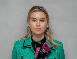 العميل Isabella Daw