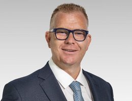 العميل Matthew Garth