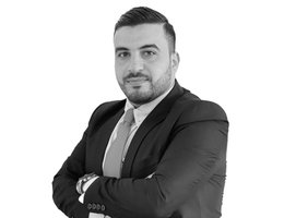 Nizar Alhallaq
