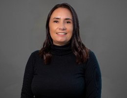 العميل Hayley Murrell