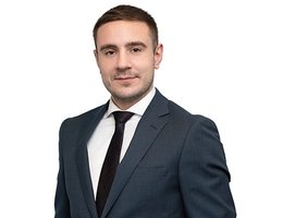 العميل Andrei Devis