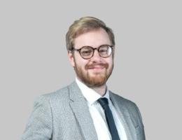 العميل Fox Pettersen