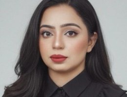العميل ayesha kanwal