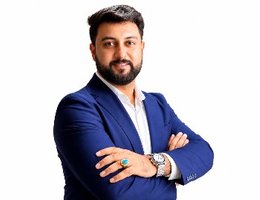 العميل Walii  Khaan