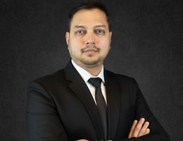 العميل Vivek Arora