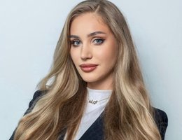 العميل Aleksandra Kolesnikova