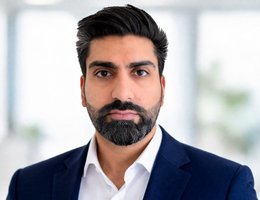 العميل Arsalan Amdani