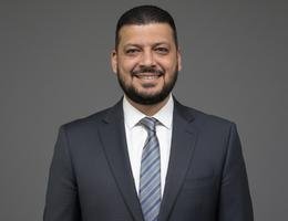 العميل Sfian  Al Manfi