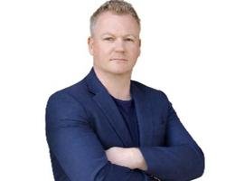 العميل Kris Smith