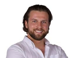 العميل Max Petrakov