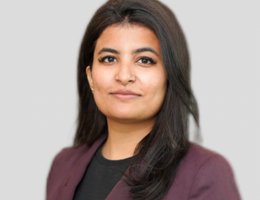 العميل Syeda Fizza