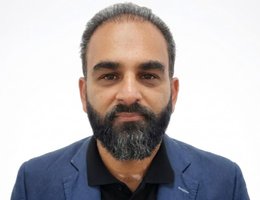 العميل Syed Humeer Alam