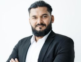 العميل Samar  Abbas