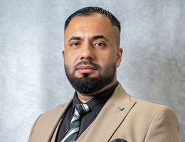 العميل Sheraz Khan