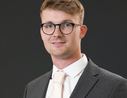 العميل Jack Lovegrove