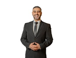 العميل Asad Iqbal