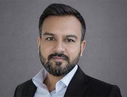 العميل Jan Nisar 