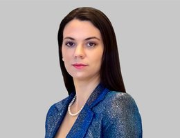 العميل Angela Badan