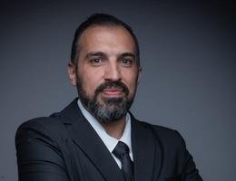 العميل Fares Alabed